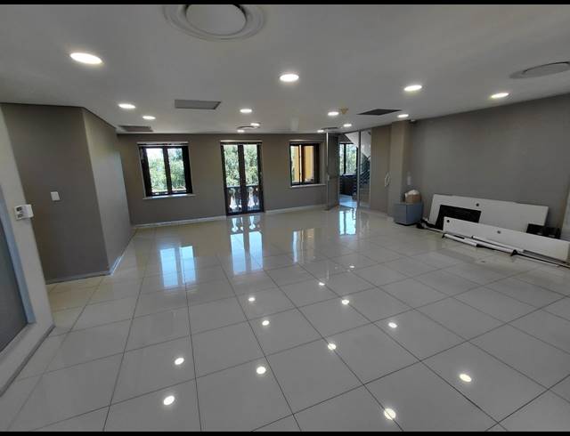 509M² OFFICE TO LET IN MAGALIESSIG